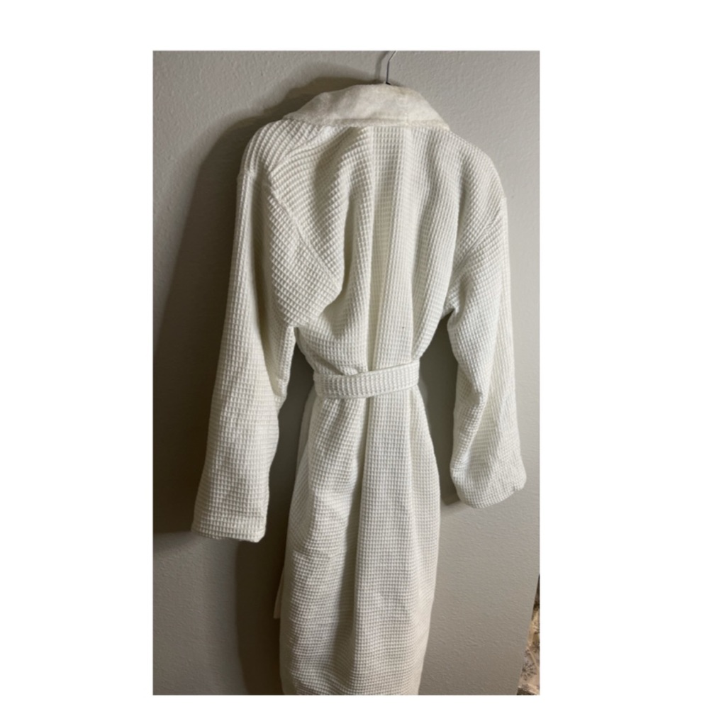 Pottery Barn Robe - Picture 2 of 4